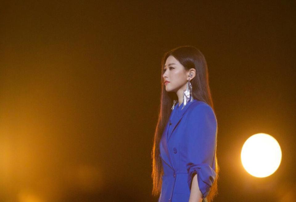 精彩剧情纷呈,比赛中的悬念让观众着迷! 精彩剧情纷呈,比赛中的悬念让观众着迷!