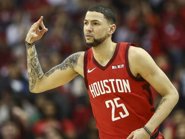 考辛斯万众瞩目,战胜强敌夺冠 考辛斯万众瞩目,战胜强敌夺冠