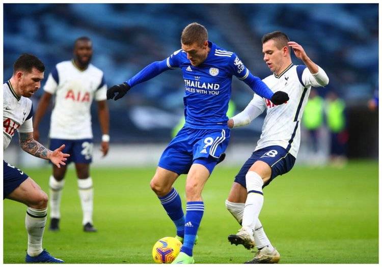 圣保利主场取胜,球队士气高涨 圣保利主场取胜,球队士气高涨