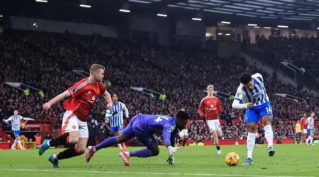 曼联主场大胜--向榜首发起挑战 曼联主场大胜--向榜首发起挑战