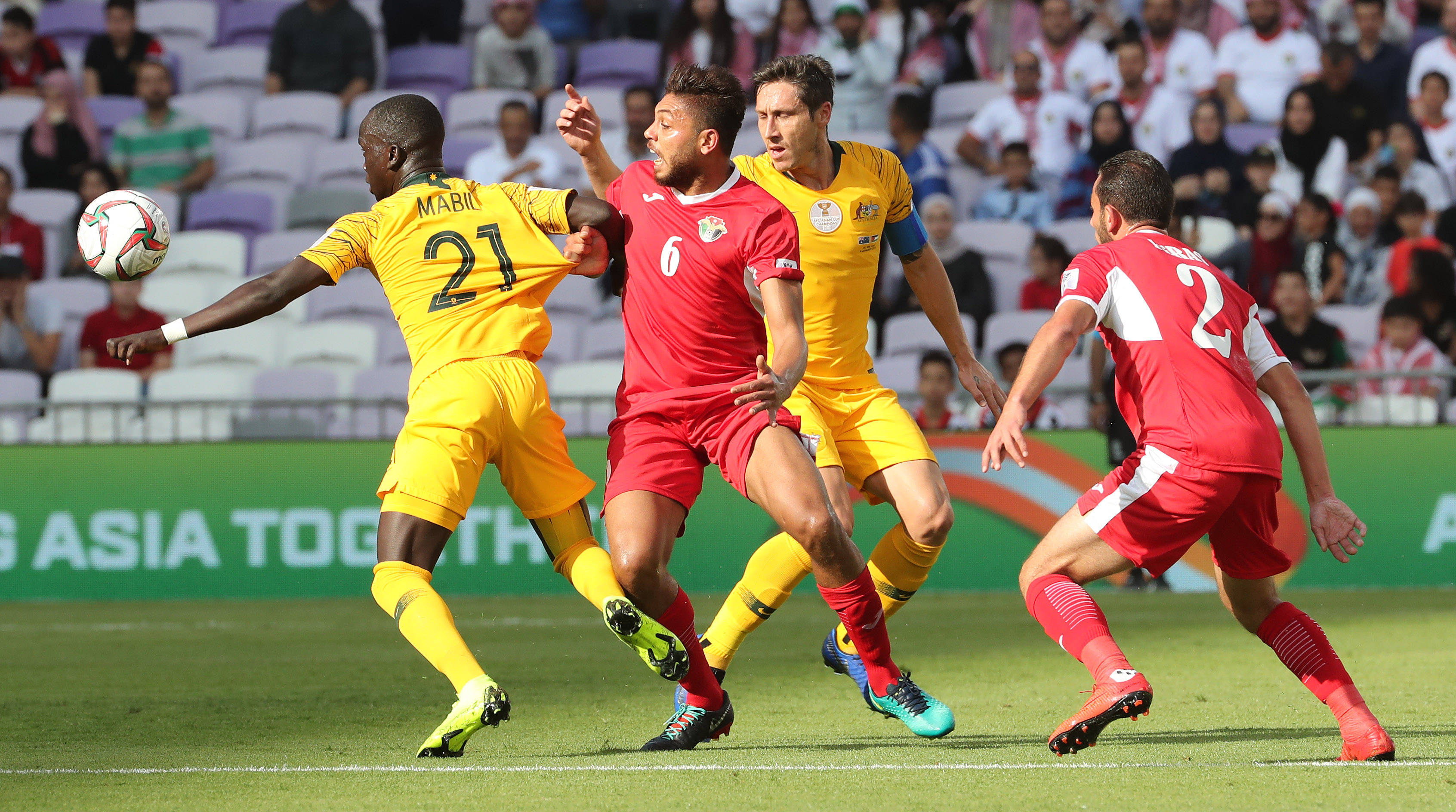 利记官网-亚眠主场战胜对手,豪取胜利