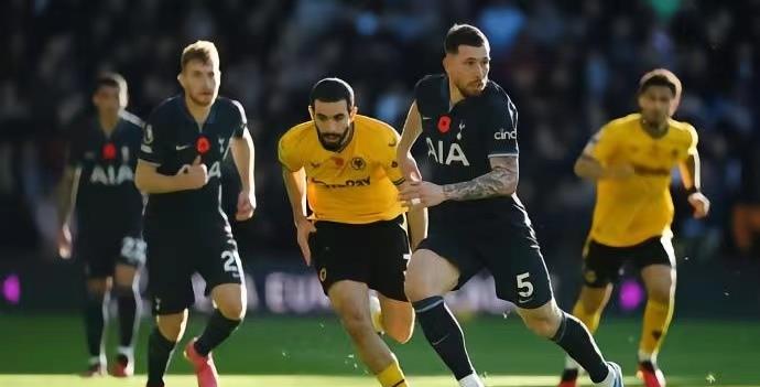 热刺遭遇两连败,欧冠席位岌岌可危 热刺遭遇两连败,欧冠席位岌岌可危