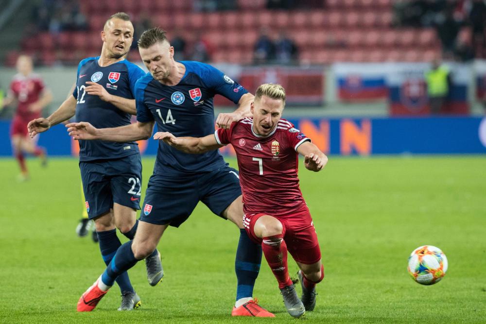 意大利2-1小胜保加利亚,波兰负于斯洛伐克 意大利2-1小胜保加利亚,波兰负于斯洛伐克