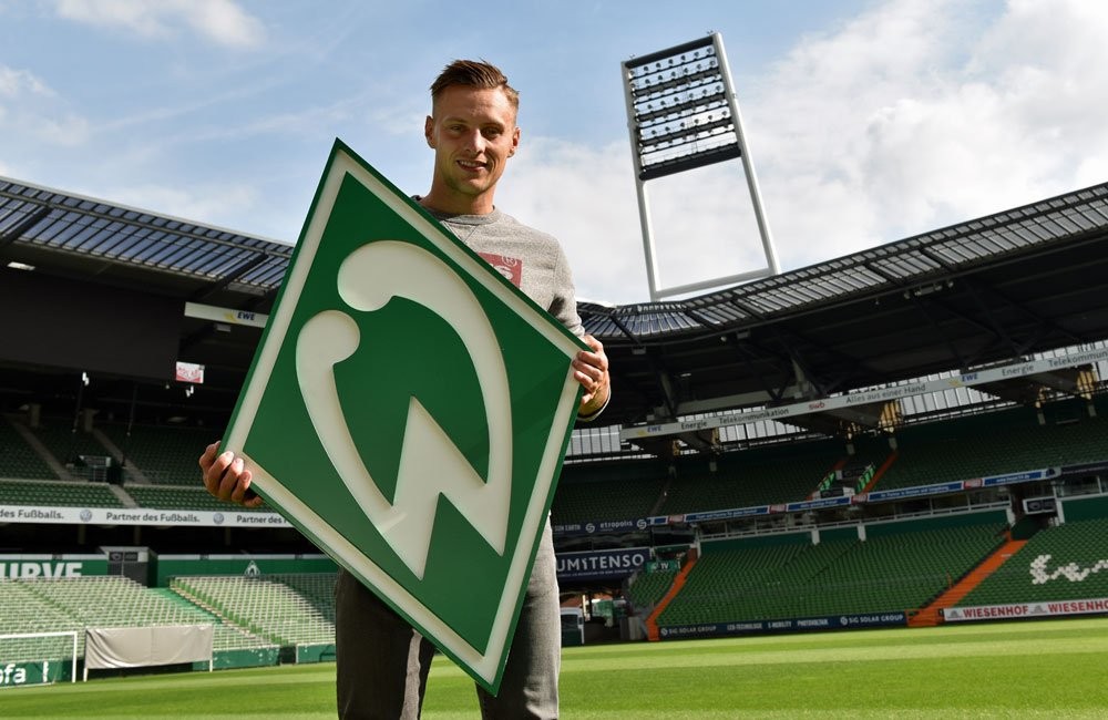 RB莱比锡神秘新援曝光,球迷猜测未来表现 RB莱比锡神秘新援曝光,球迷猜测未来表现