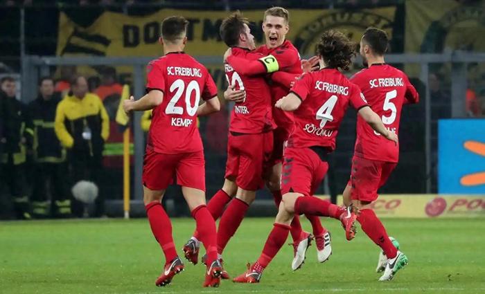 弗莱堡客场战平,德甲中游位置稳固 弗莱堡客场战平,德甲中游位置稳固