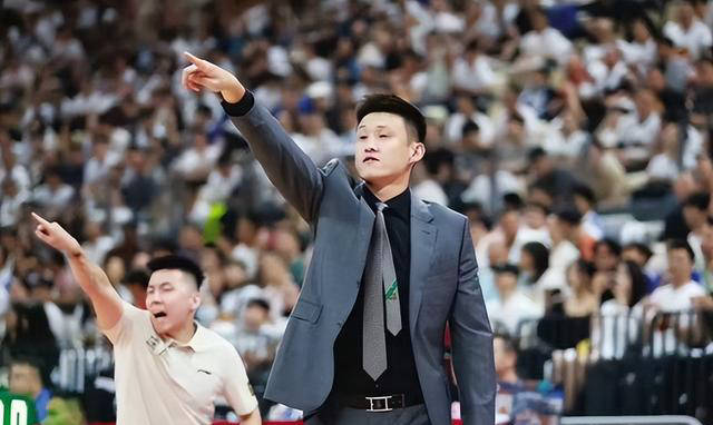 篮球球队换帅频繁,老板宣布大换血重组阵容 篮球球队换帅频繁,老板宣布大换血重组阵容