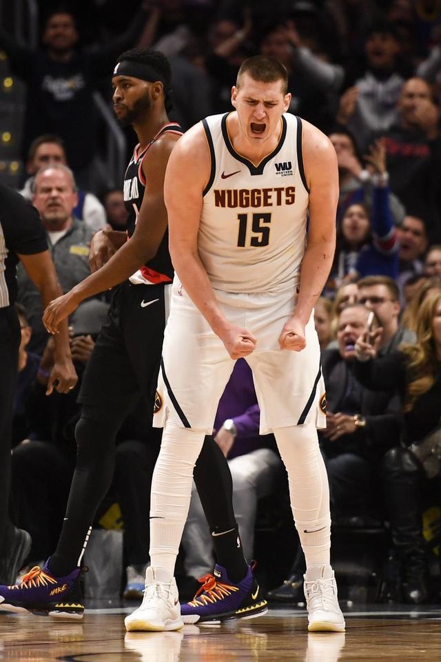 五星表现!汉堡队员助球队逆转胜利 五星表现!汉堡队员助球队逆转胜利