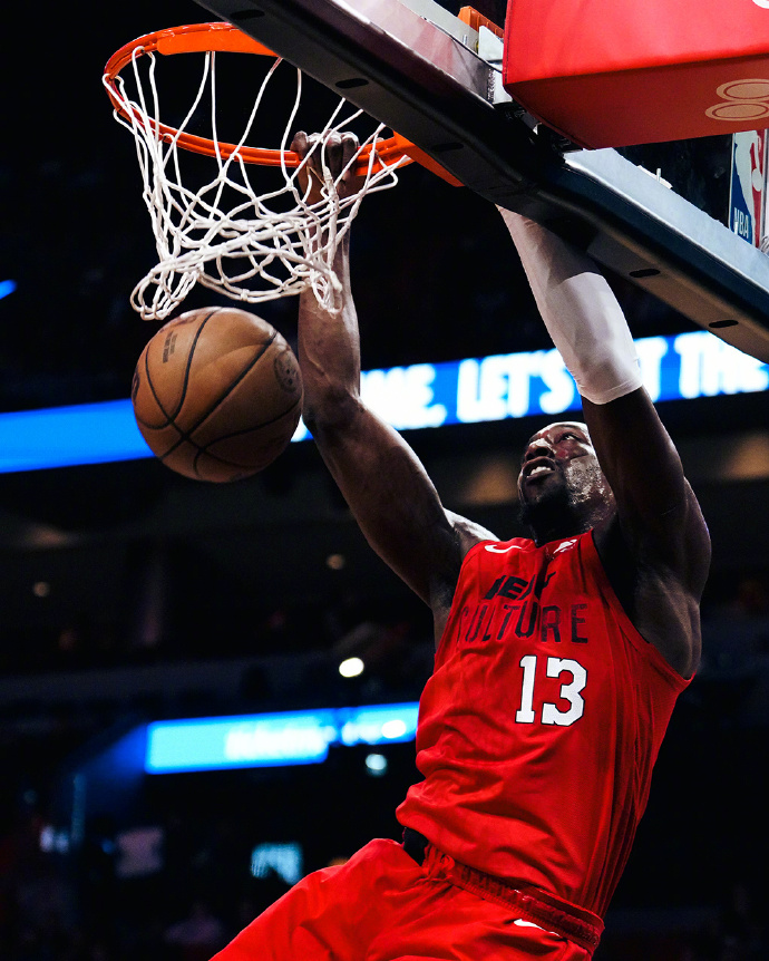 热火战术娴熟高效,率队全面斩获胜利 热火战术娴熟高效,率队全面斩获胜利