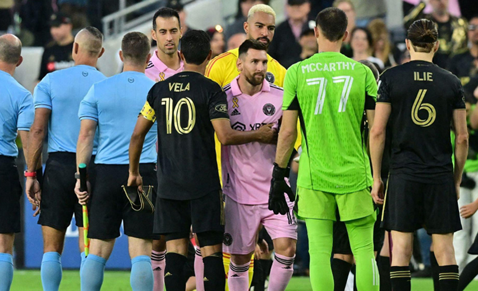 梅西再献绝技,协助球队继续保持不败战绩! 梅西再献绝技,协助球队继续保持不败战绩!