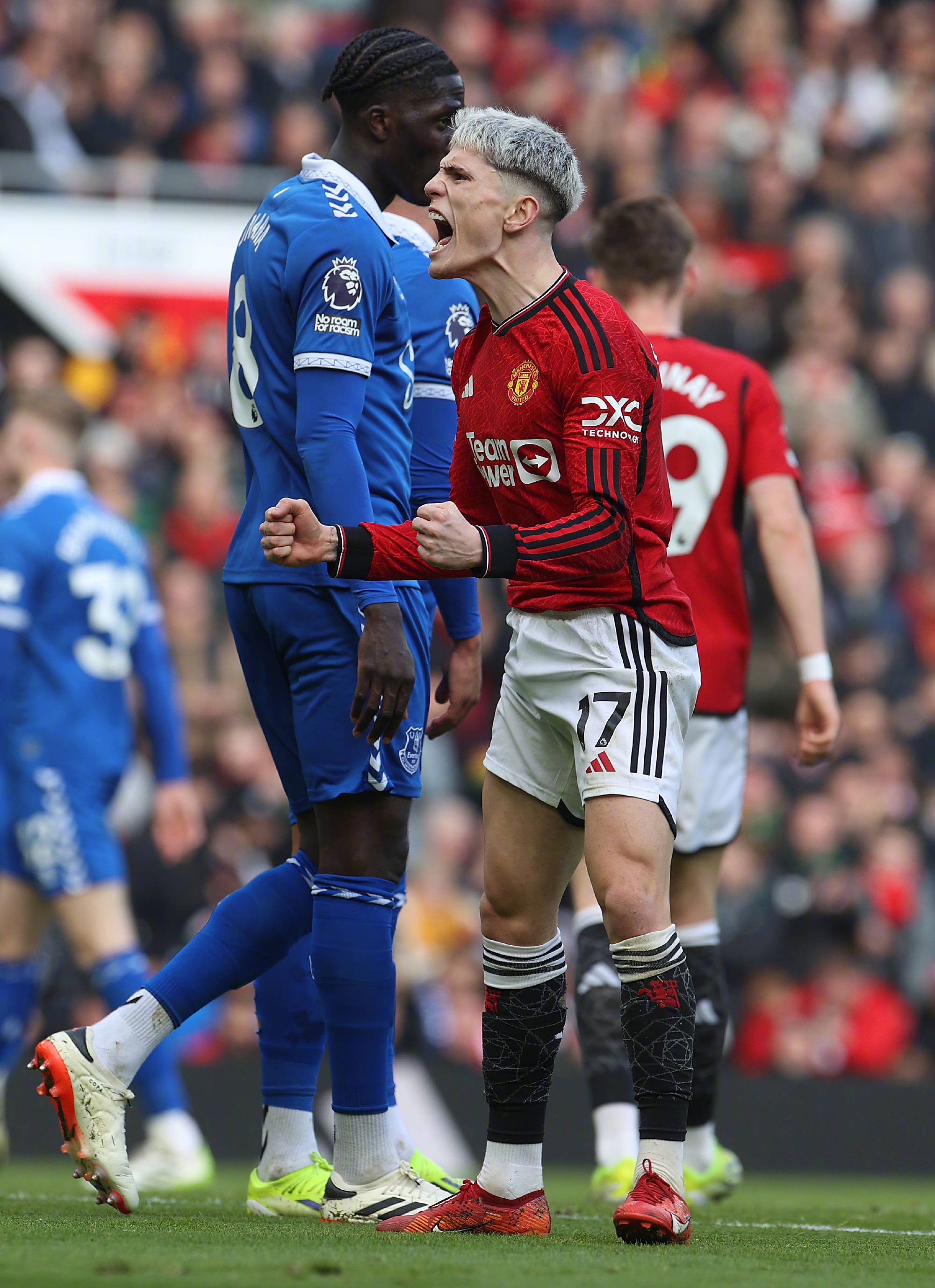 曼联主场大胜埃弗顿,继续保持英超主场不败 曼联主场大胜埃弗顿,继续保持英超主场不败