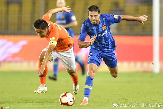 科隆中场伤愈复出,增添球队实力 科隆中场伤愈复出,增添球队实力