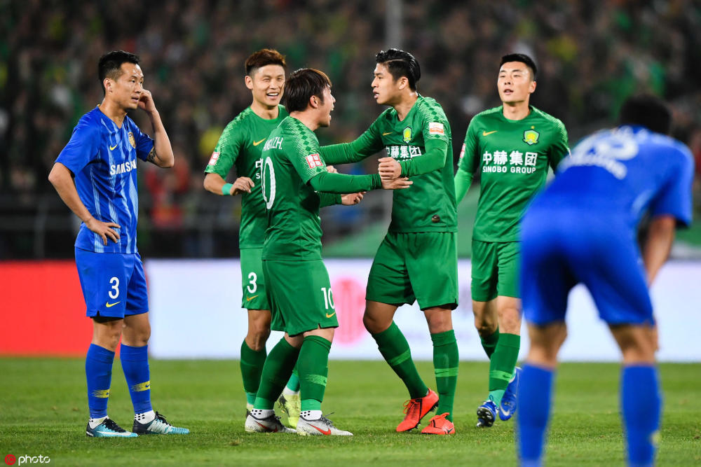 瓦朗谢纳客场夺冠,强势登顶 瓦朗谢纳客场夺冠,强势登顶