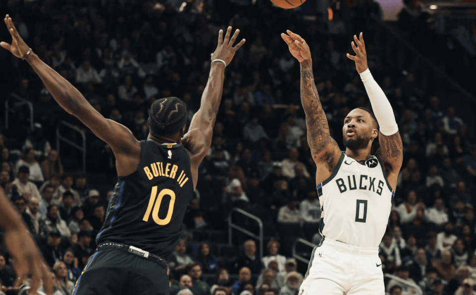 雄鹿客场力克黄蜂,继续领跑东部 雄鹿客场力克黄蜂,继续领跑东部