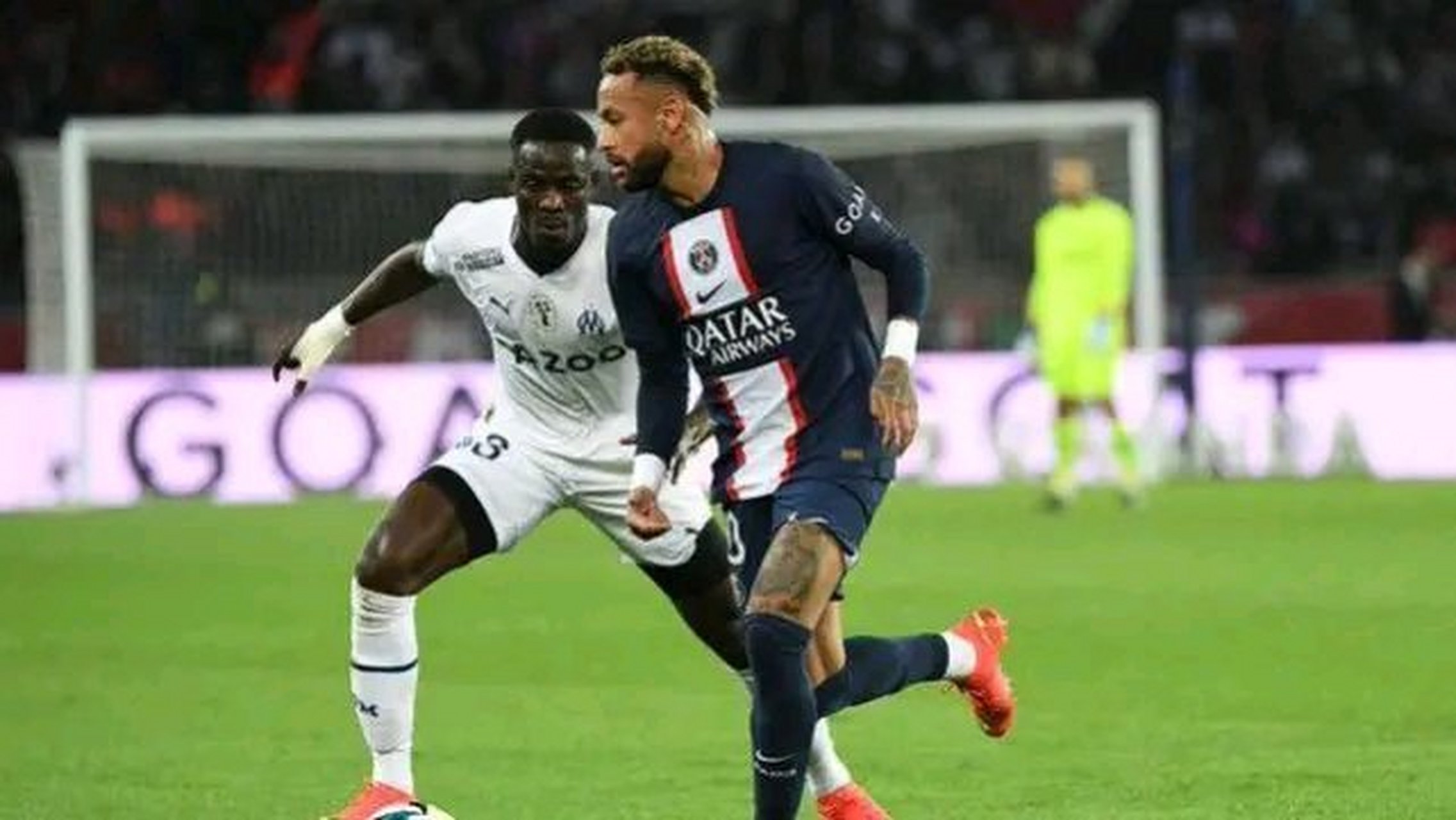 巴黎圣日耳曼客场不敌马赛,遭遇失利 巴黎圣日耳曼客场不敌马赛,遭遇失利