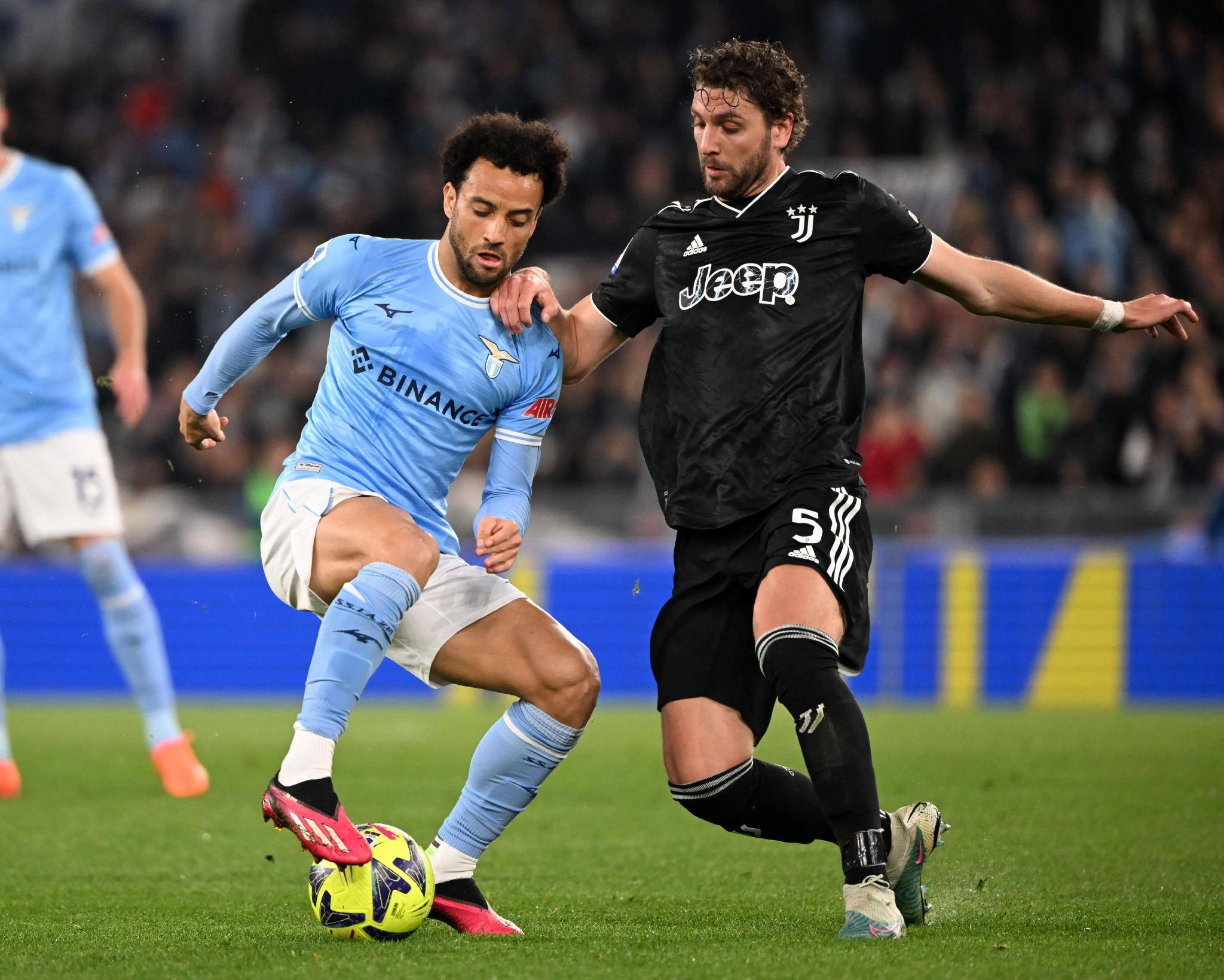 利记官网-意甲球队备战欧战役，士气高昂