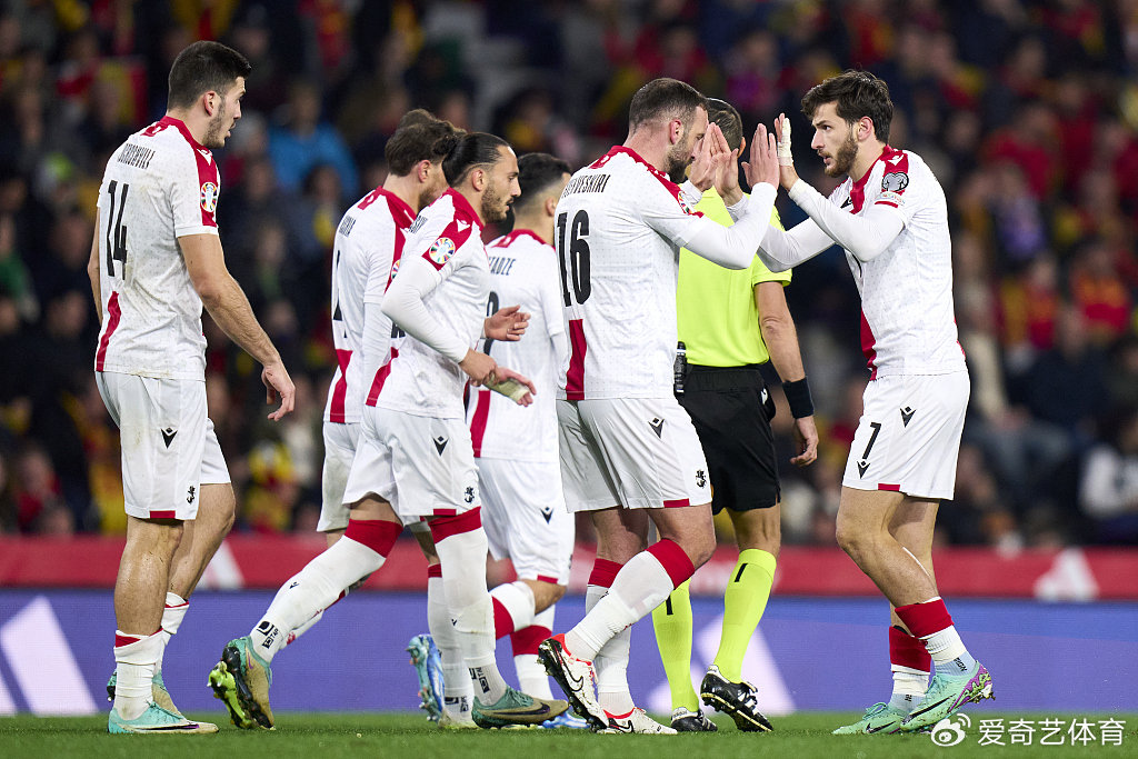 欧预赛精彩瞬间回顾:经典对决,终极胜负 欧预赛精彩瞬间回顾:经典对决,终极胜负