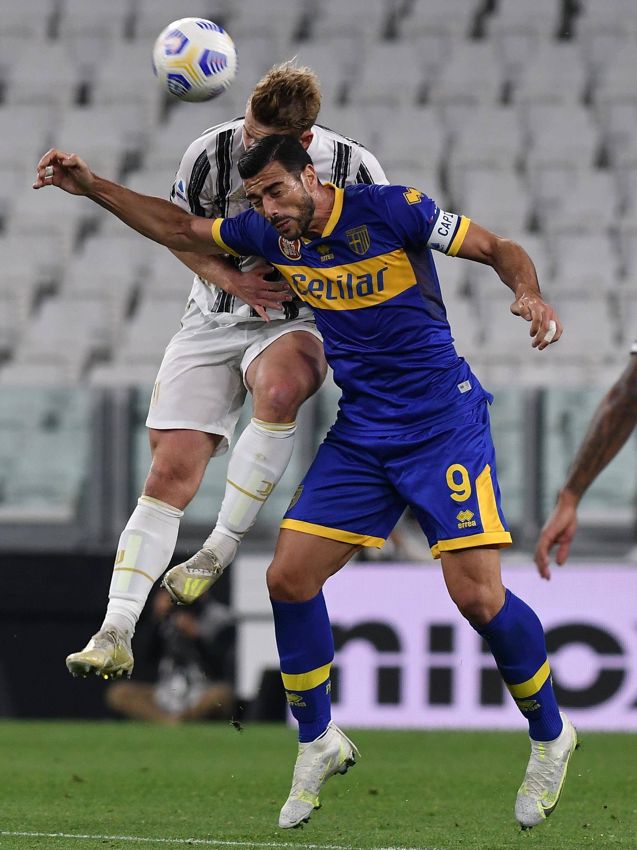 尤文图斯客场大捷,小组领跑榜首 尤文图斯客场大捷,小组领跑榜首