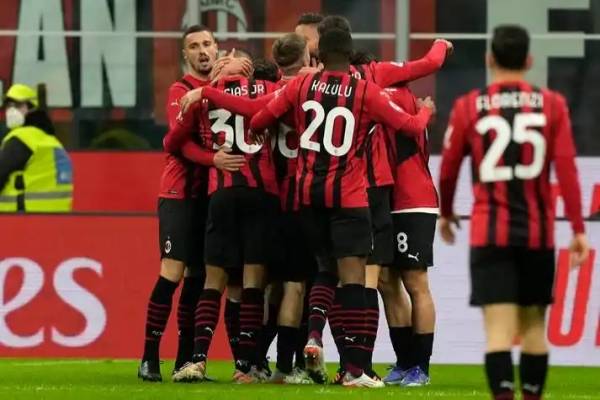 AC米兰遭逢佛罗伦萨,主场优势能否打破? AC米兰遭逢佛罗伦萨,主场优势能否打破?