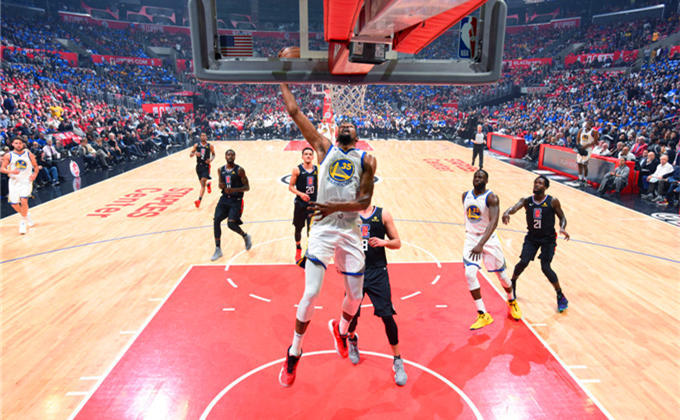 摩洛哥队奋勇杀敌,晋级半决赛向冠军进发 摩洛哥队奋勇杀敌,晋级半决赛向冠军进发