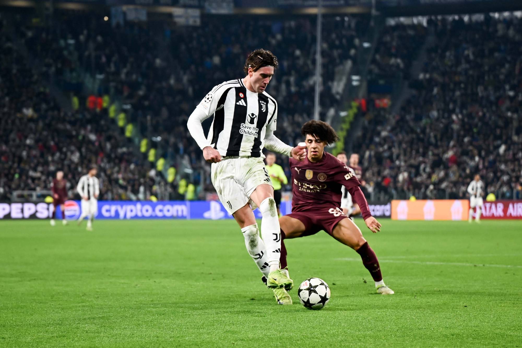 尤文图斯继续领跑，力压对手进步缓慢