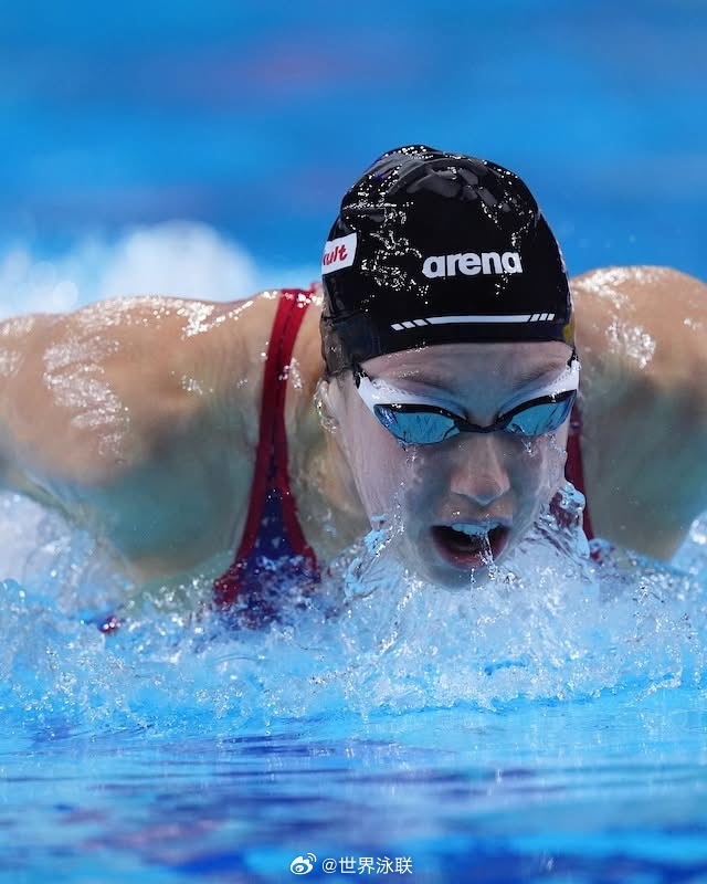 欧洲游泳选手实现惊艳逆袭,夺得季军 欧洲游泳选手实现惊艳逆袭,夺得季军