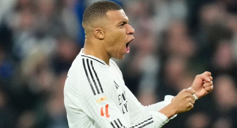 法国队长射进制胜球,获得关键胜利 法国队长射进制胜球,获得关键胜利