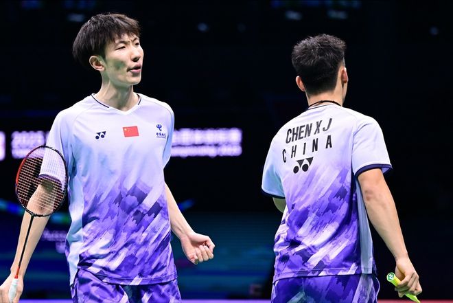 印尼代表团在射箭比赛中大放异彩，夺得金牌