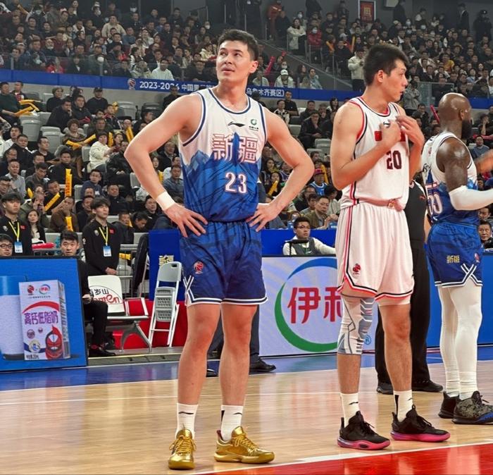 新疆男篮再次夺冠，获胜广东队