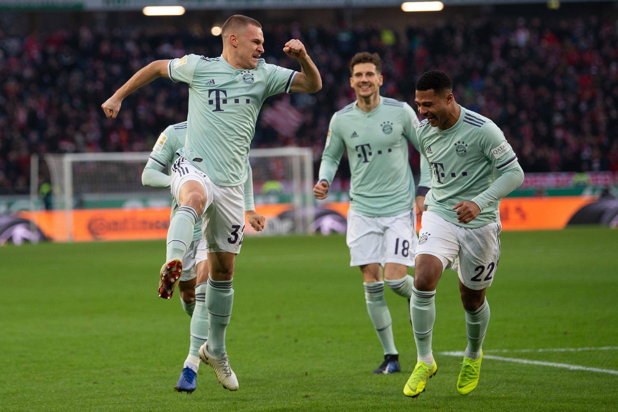 汉诺威96主场不敌对手,绝杀遗憾 汉诺威96主场不敌对手,绝杀遗憾