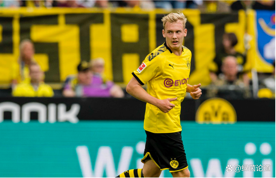 利记官网-波鸿队员竭力拼搏,迎来胜利