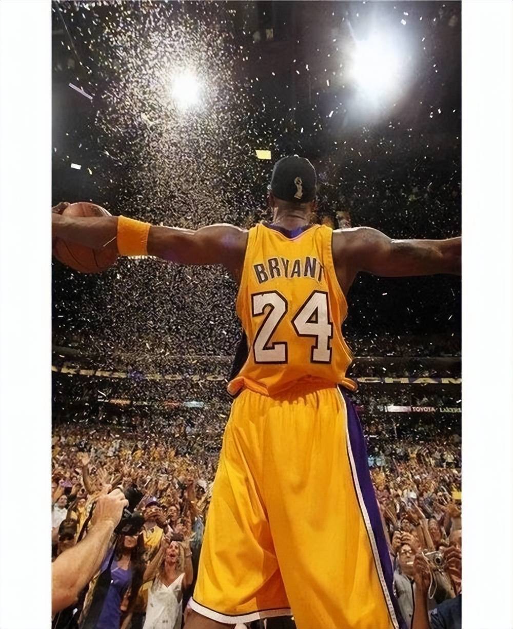 科比再度证明实力,率领球队战胜对手 科比再度证明实力,率领球队战胜对手