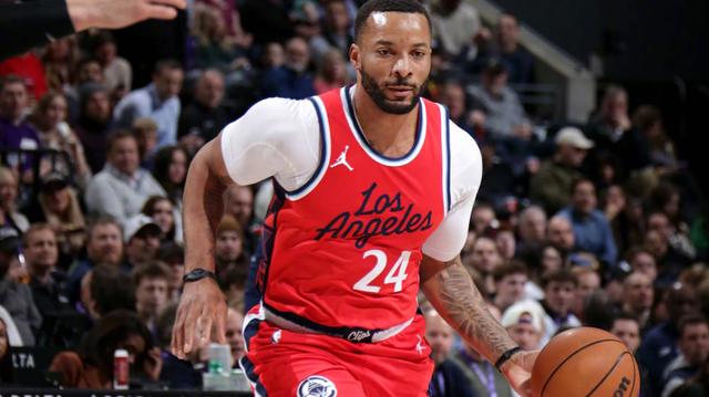 瓦伦西亚一场背靠背取胜稳坐榜首 瓦伦西亚一场背靠背取胜稳坐榜首