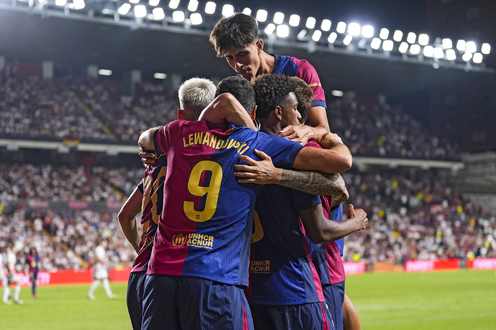 巴黎主场告捷,力克对手赢得比赛 巴黎主场告捷,力克对手赢得比赛