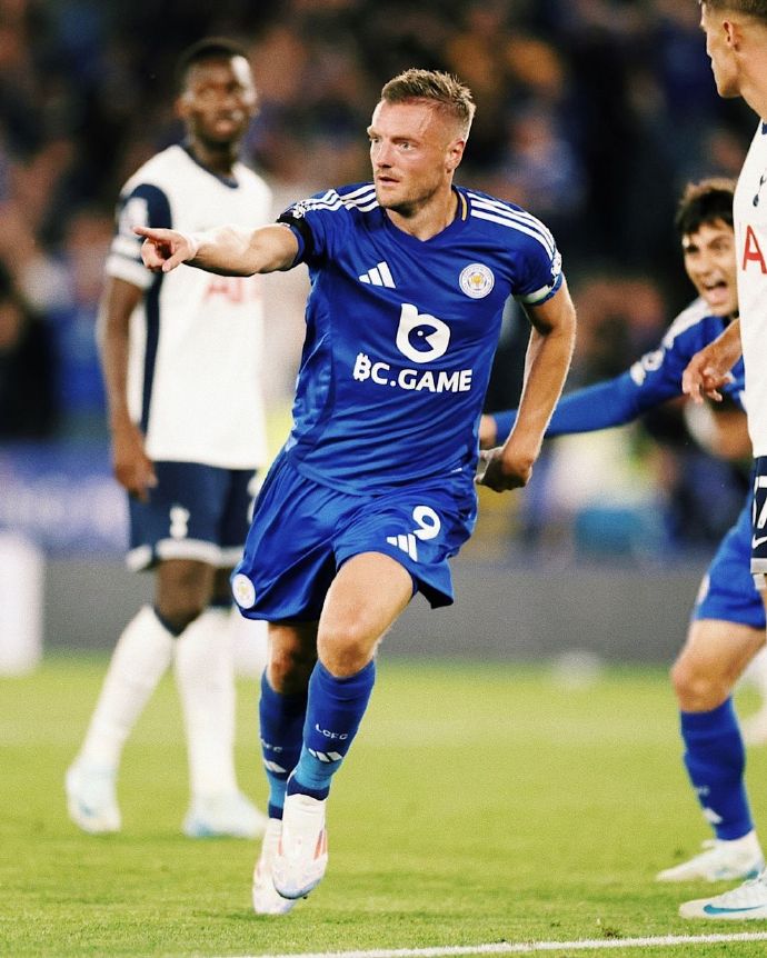 瓦尔迪低调续约莱斯特城,球队确定保级希望 瓦尔迪低调续约莱斯特城,球队确定保级希望