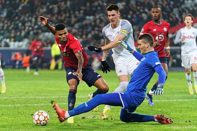 汉堡终结连胜纪录,面临调整阵容的挑战 汉堡终结连胜纪录,面临调整阵容的挑战