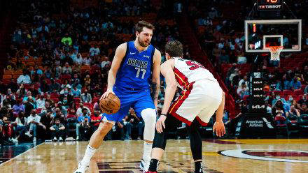 独行侠全队出色发挥,大胜对手取得胜利 独行侠全队出色发挥,大胜对手取得胜利