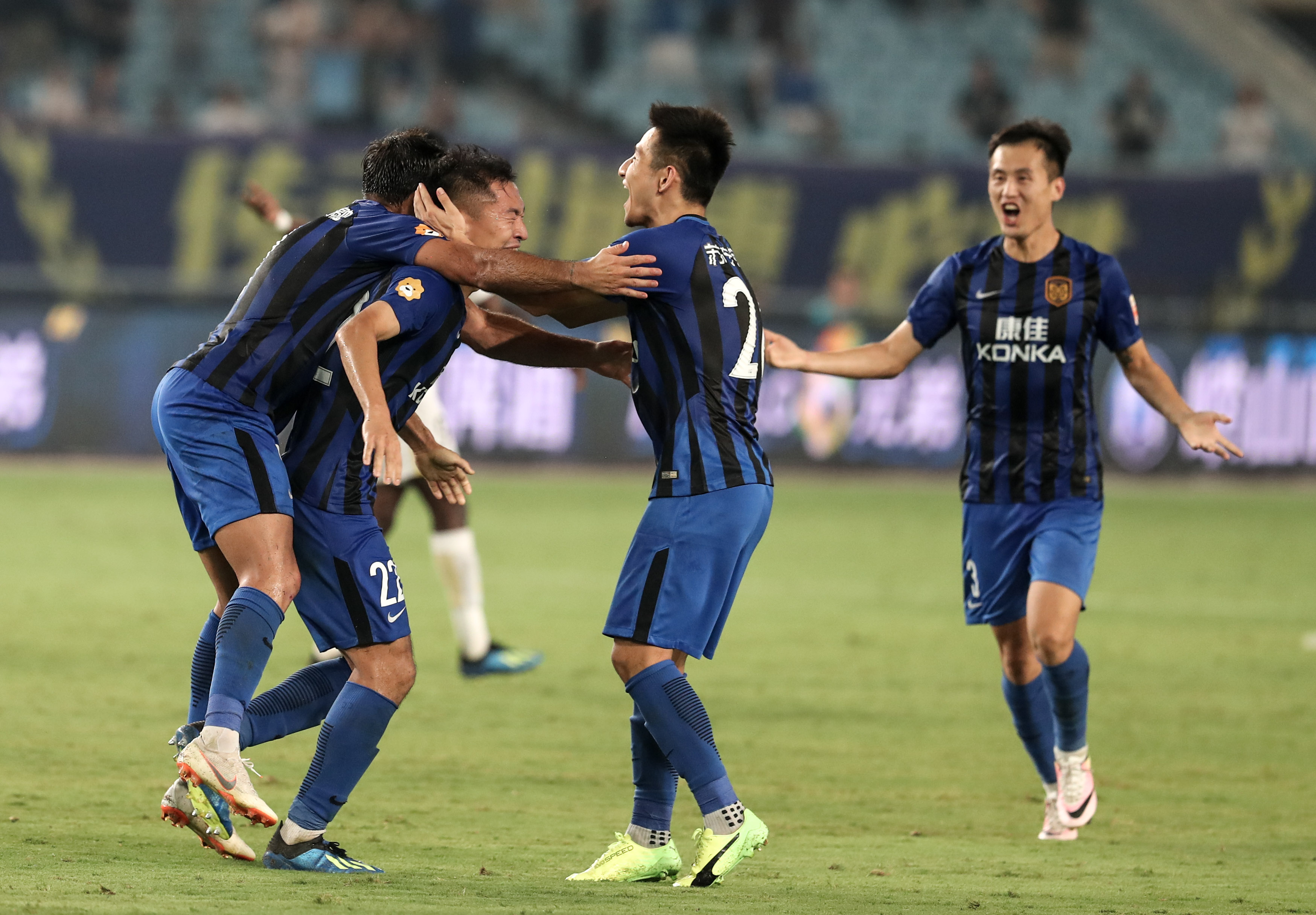 江苏紧张对决:苏宁迎战江苏Z,分秒拼搏! 江苏紧张对决:苏宁迎战江苏Z,分秒拼搏!