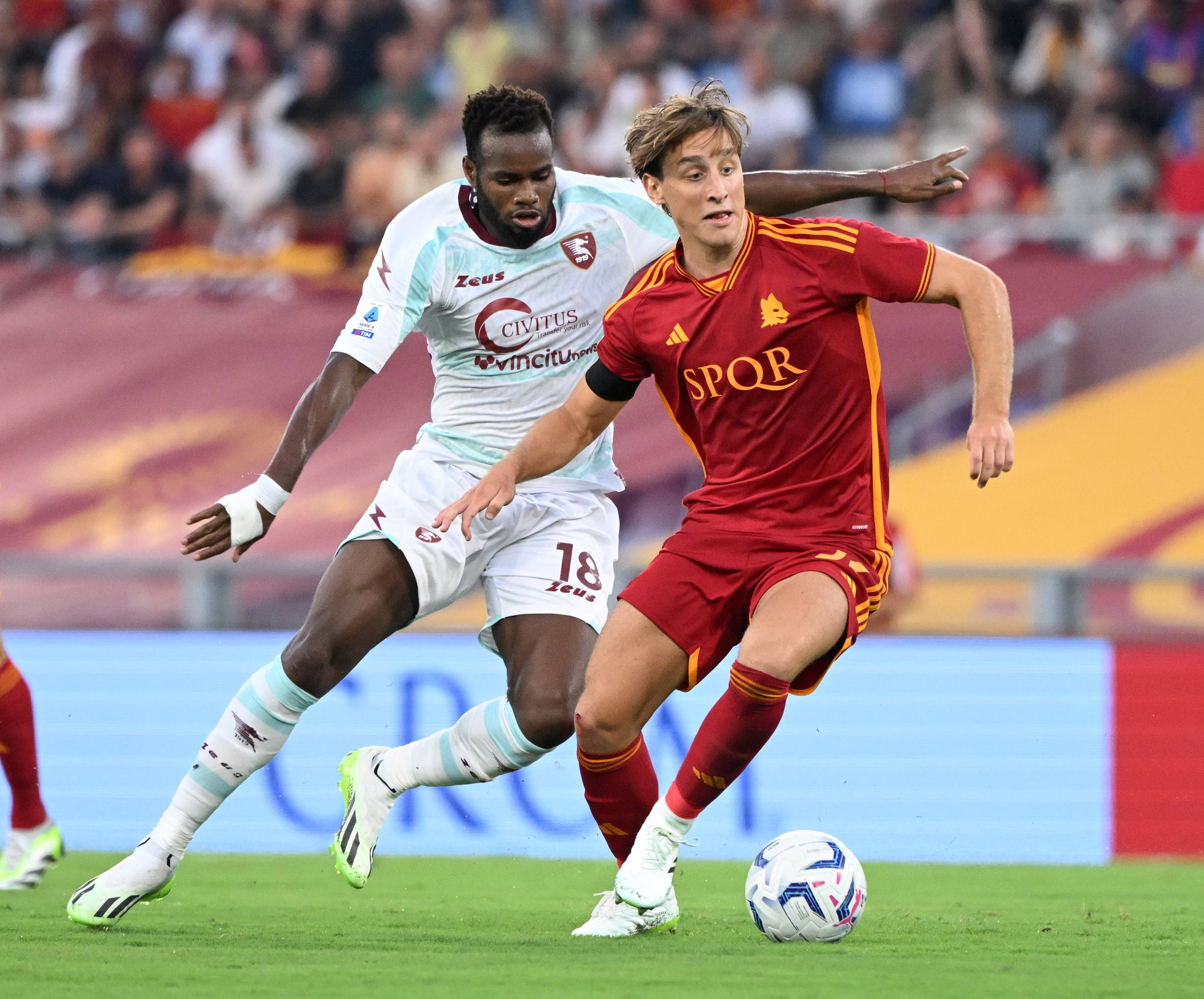 尤文图斯主场大胜乌迪内斯,迪巴拉绝杀破门 尤文图斯主场大胜乌迪内斯,迪巴拉绝杀破门