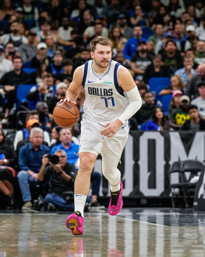 利记官网-独行侠客场击败魔术，取得胜利