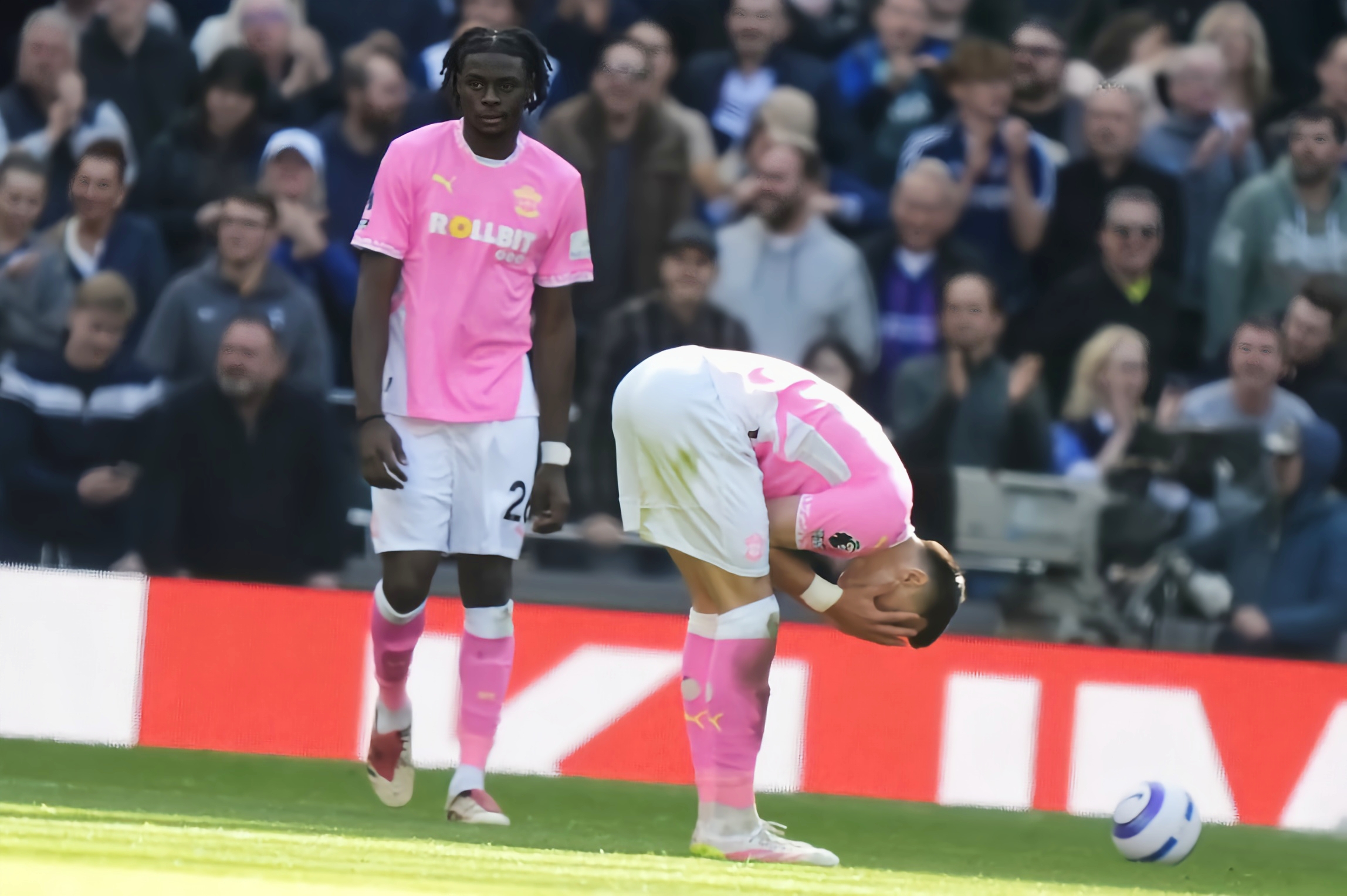 利物浦客场大败南安普顿，英超榜首位置不稳