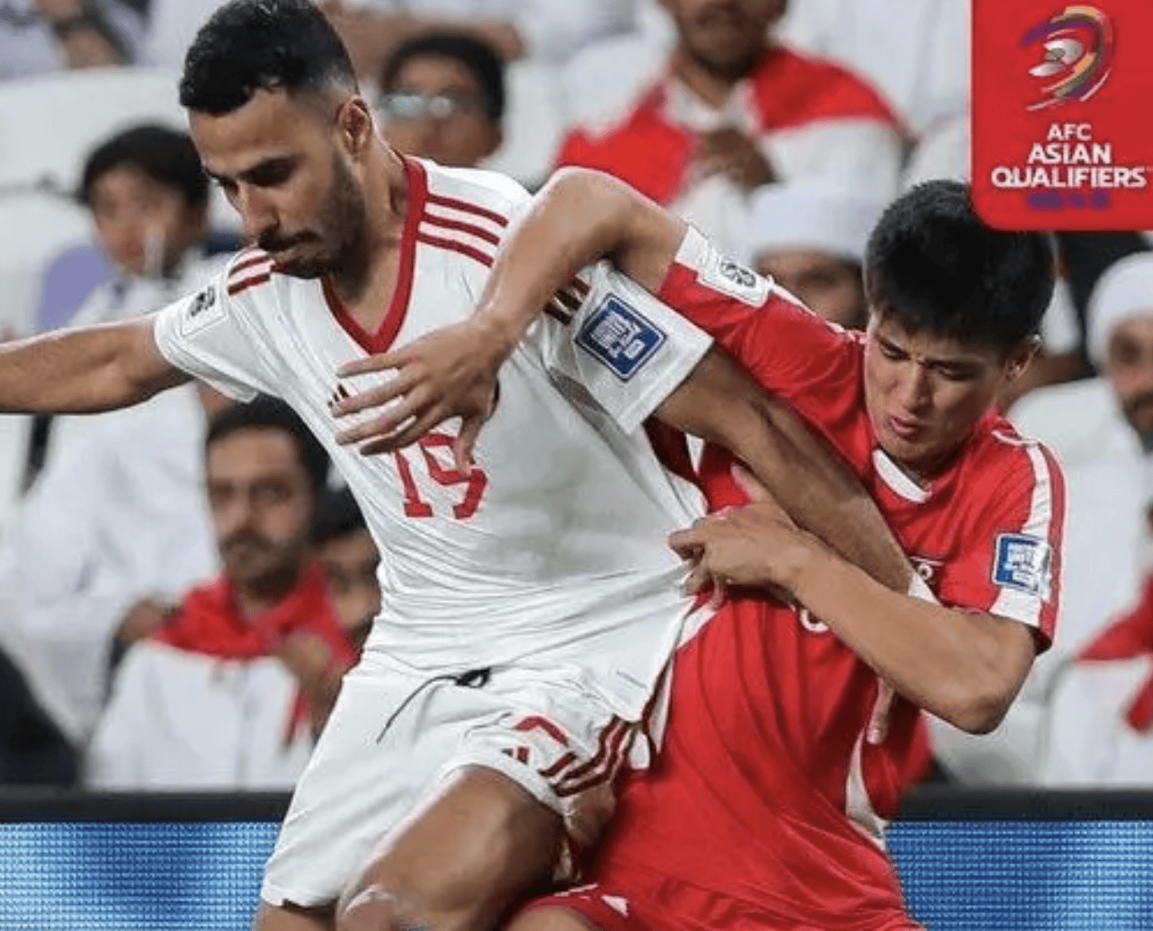 利记平台-近期足球比拼，场上球员争分夺秒