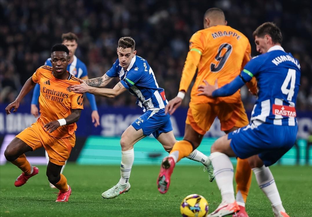 皇家马德里客场大败,遭遇意外失利 皇家马德里客场大败,遭遇意外失利