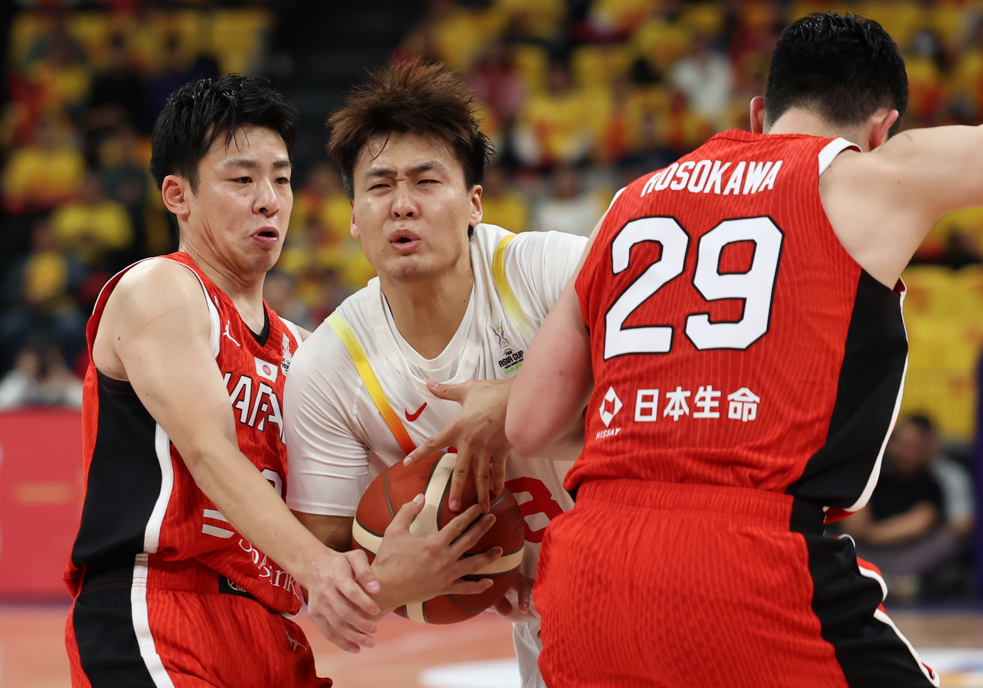 强强对决！亚洲球队争夺胜利