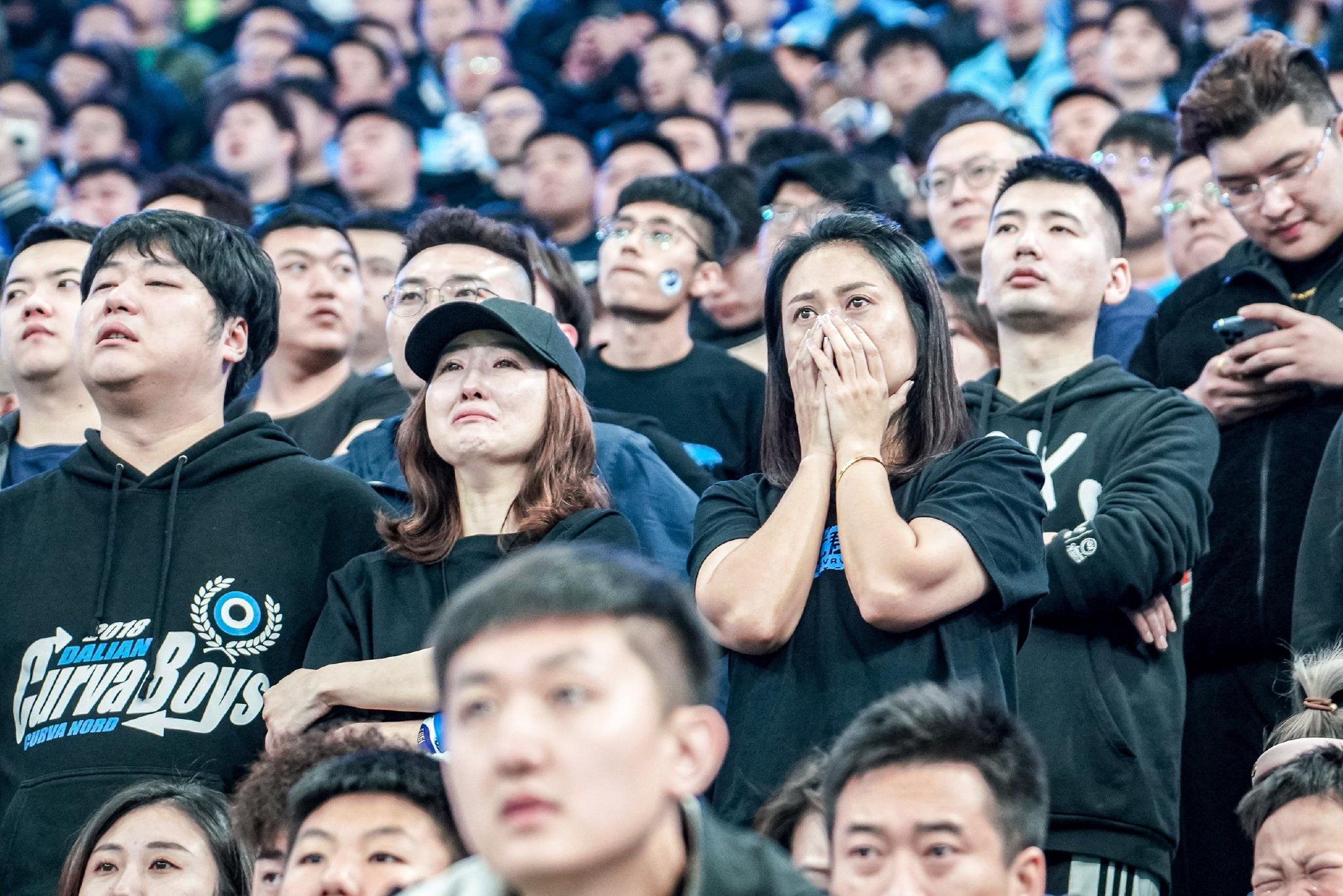 利记官方网站-球员的精彩表现引来了无数球迷的欢呼