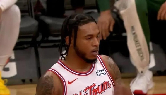 利记官网-火箭主教练遭遇舌战，疑似内讧不和