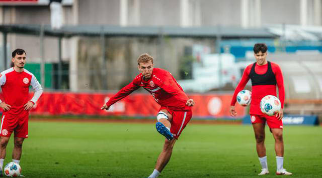 利记官网-美因茨豪取连胜,全队士气高昂信心满满